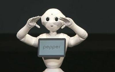 真正能用的機器人，Pepper可以算一個